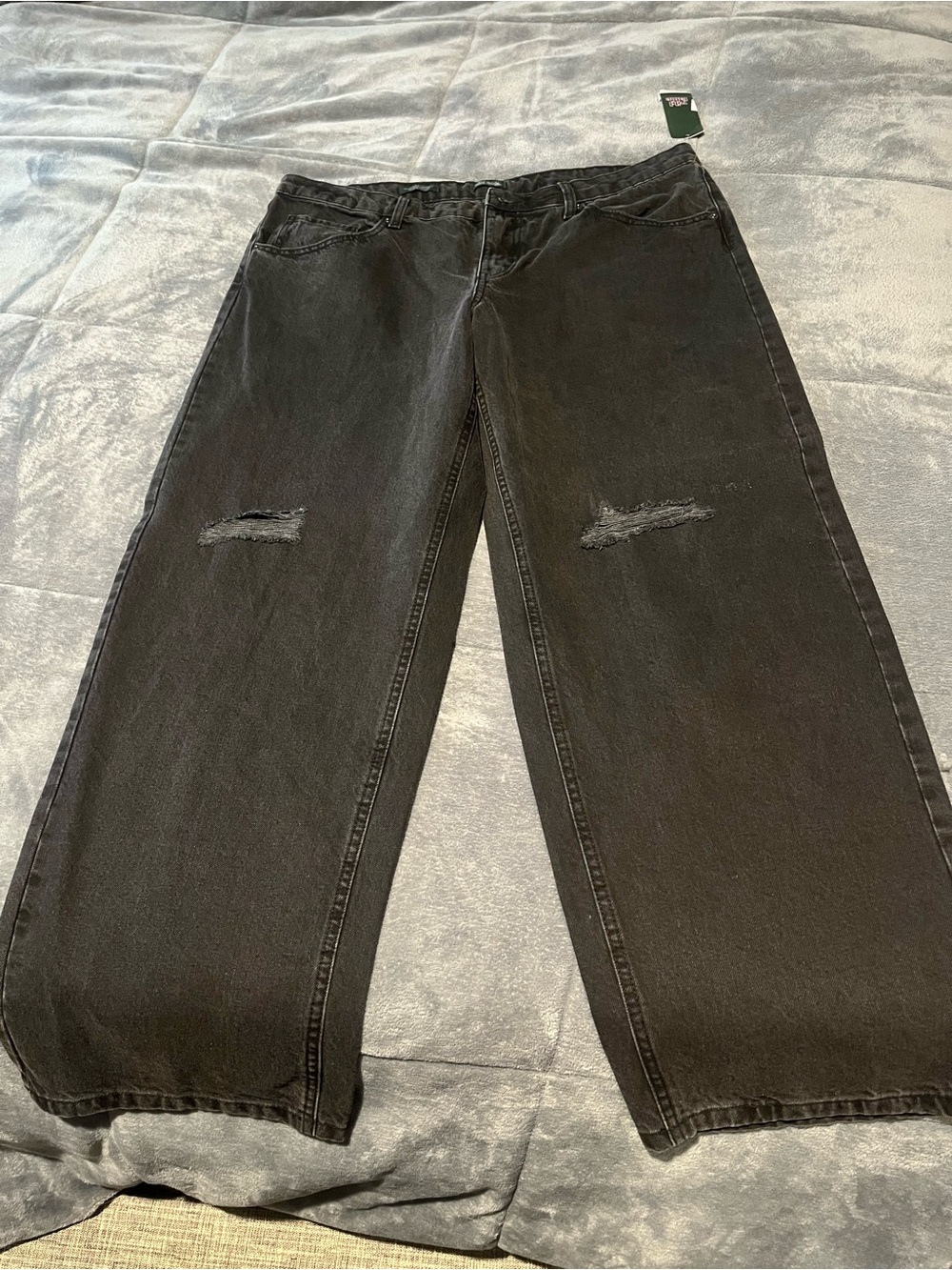 wild fable Men's Relaxed Black Distressed Jeans